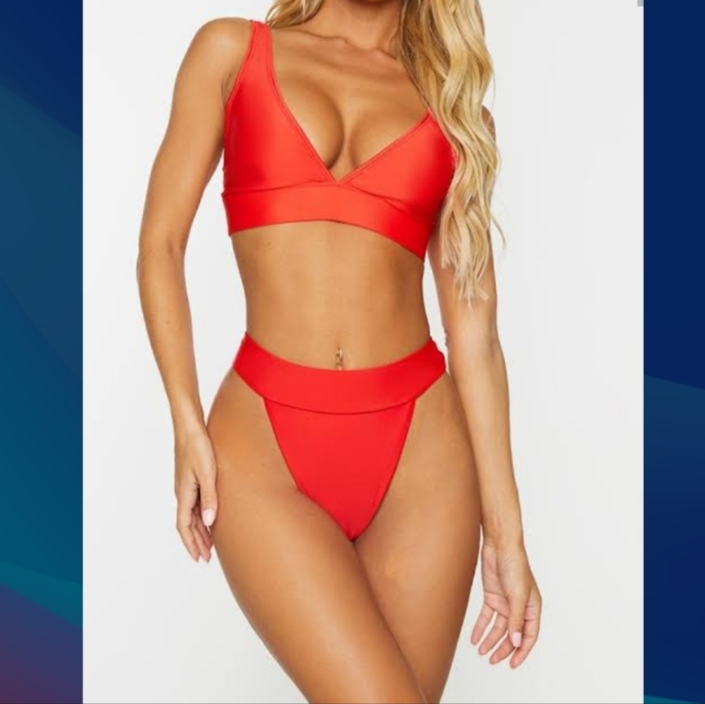 Pretty Little Thing (Size US 2/ UK6) Red (2PC) Top & Bottom Bikini Set (NWT)